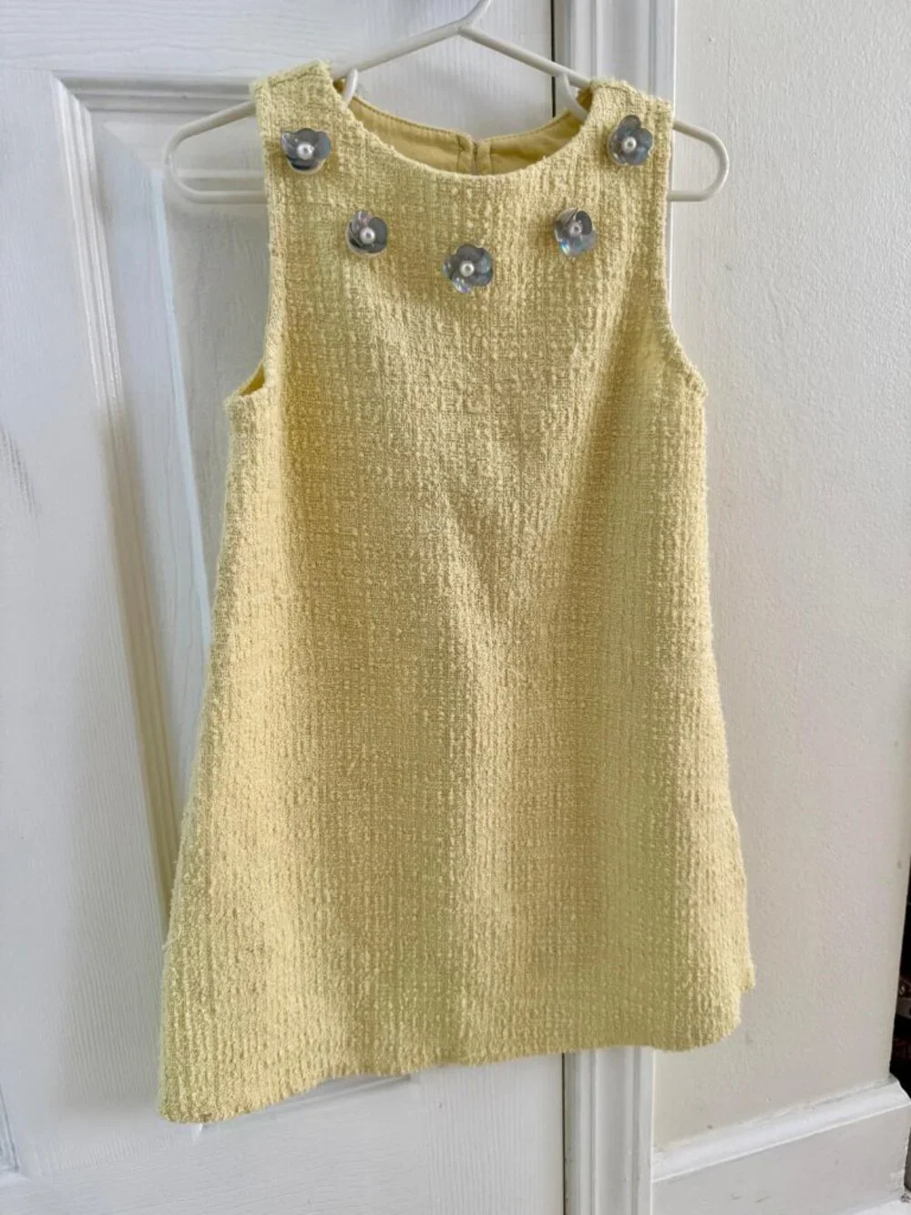 H&M Bouclé-weave Dress ft. delicate flower appliques on the neckline Size 5/6